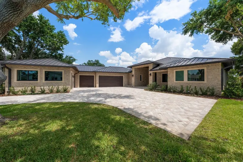 19 Hibiscus Rd, FL