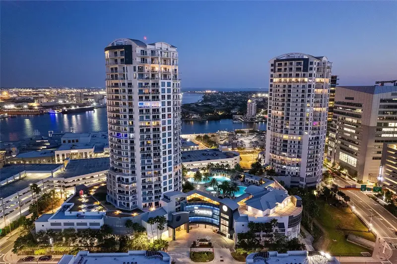 1209 E Cumberland Ave #2902, FL