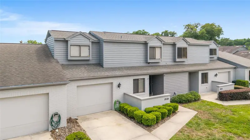 1927 Se 37th Court Cir, FL