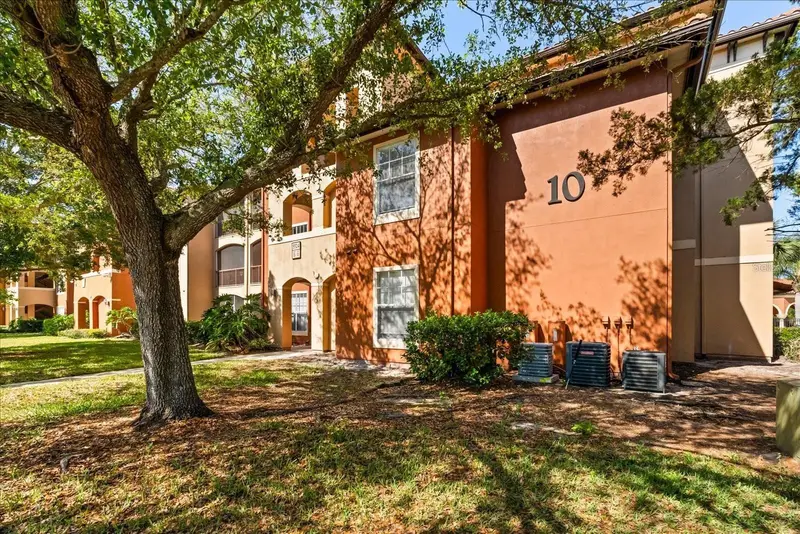 5524 Metrowest Blvd #10-203, FL