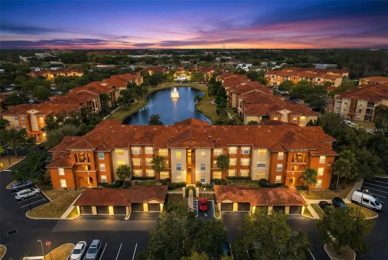 5524 Metrowest Blvd #10-203, FL