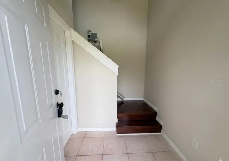 100 Kingbird Cir #1, FL
