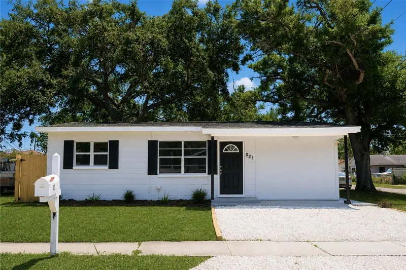 821 14th Ave Nw, FL