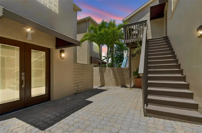 487 Pinellas Bayway S #207, FL