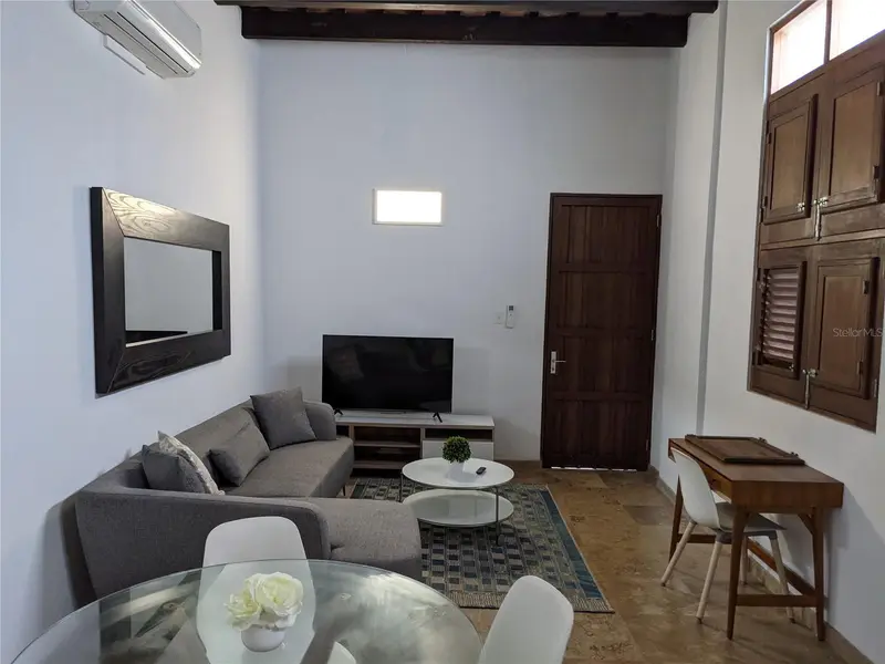 253 Luna St. #2b, PR