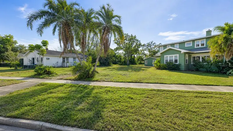 Juanita Way S, FL