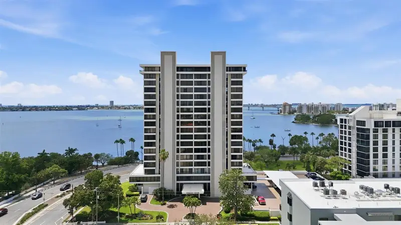 770 S Palm Ave #1501, FL