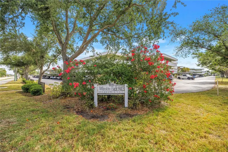 4720 Locust St Ne #318, FL