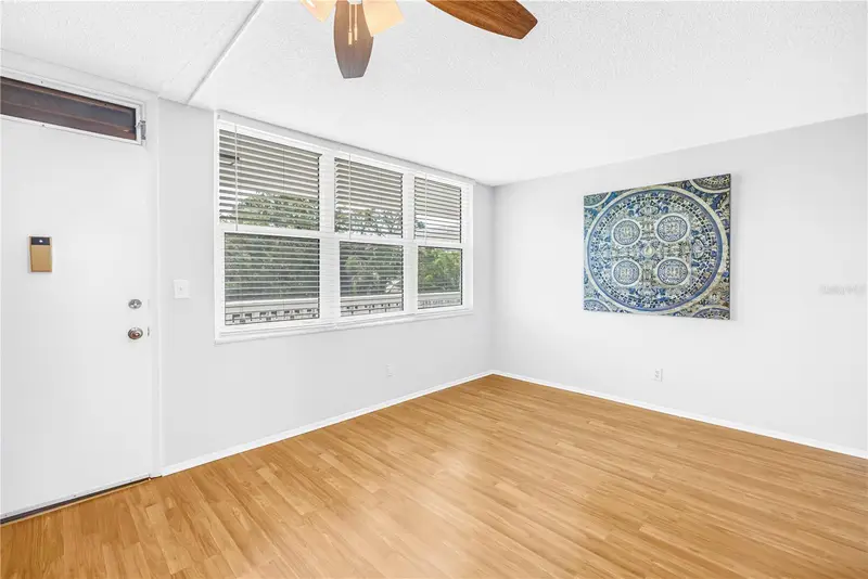 4720 Locust St Ne #318, FL
