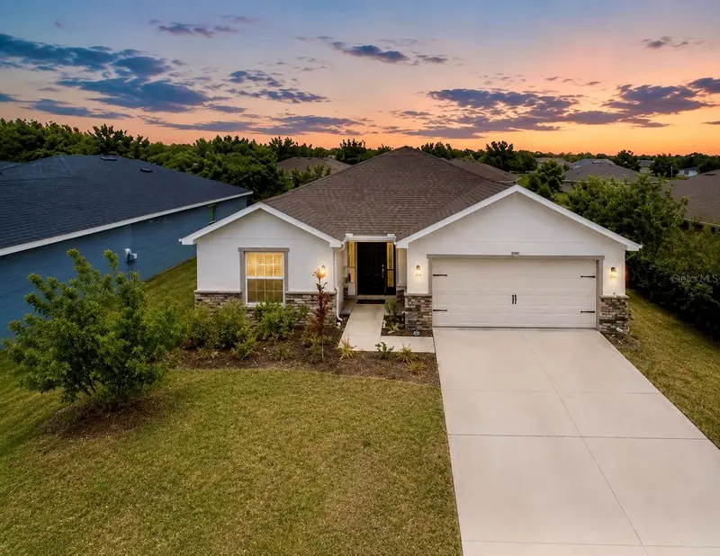 6704 162nd Pl E, FL