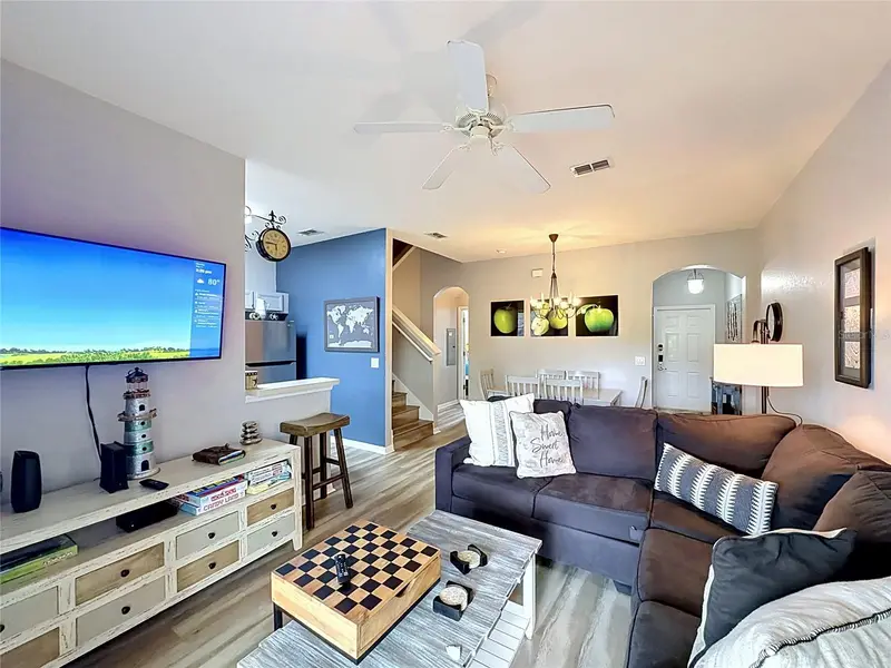 244 Capri Dr, FL