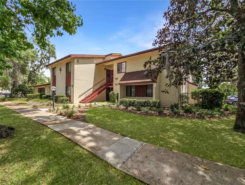 646 Midway Dr #A, FL