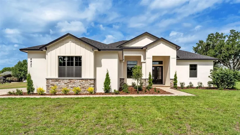 6827 Lakeland Highlands Road, FL