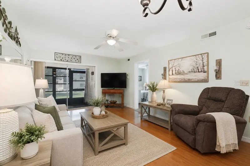 900 Avenue Z Se #A1, FL