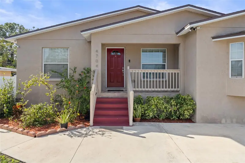 4704 Town N Country Blvd, FL