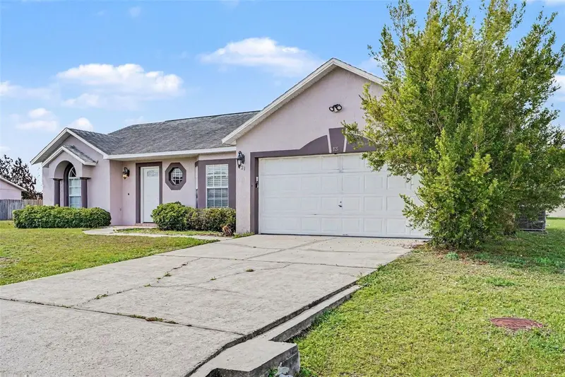 821 Jarnac Dr, FL