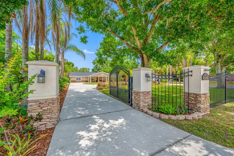 15314 Lake Magdalene Blvd, FL