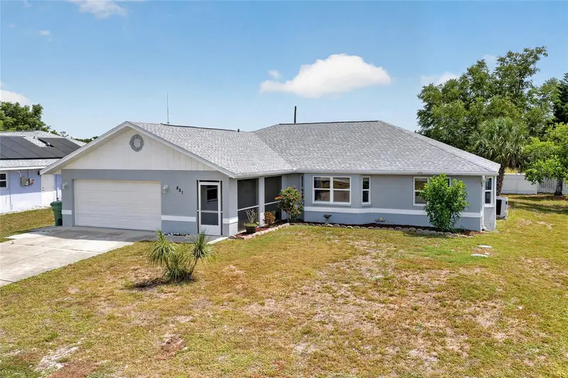 881 Riviera Ln Nw, FL