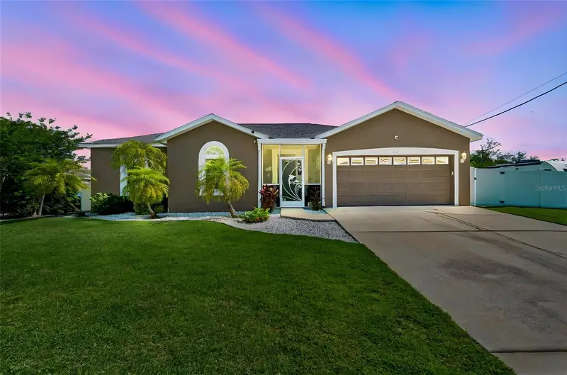 403 Flamingo Dr, FL