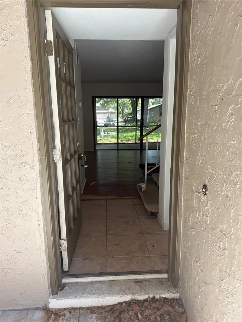459 Meadowood Blvd, FL