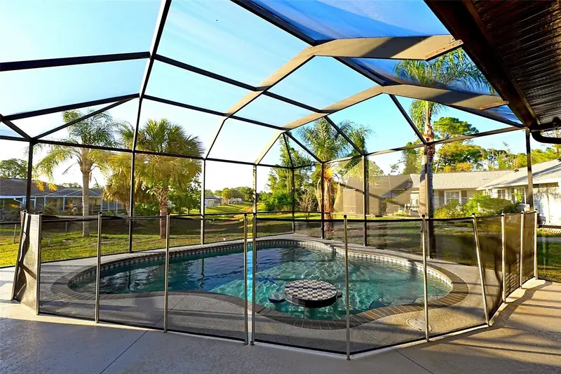 3522 Renault Cir, FL
