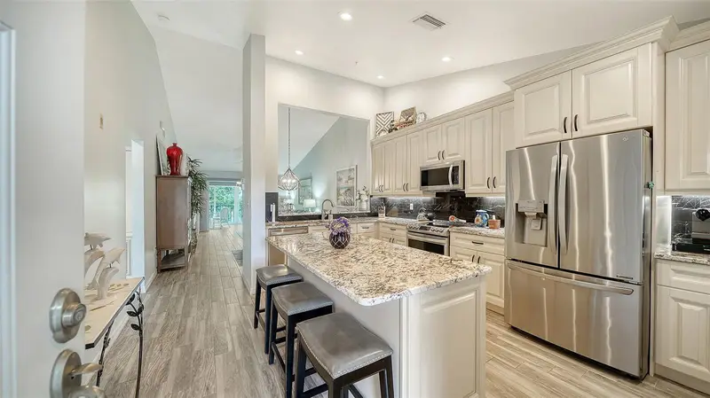 8750 Olde Hickory Ave #9305, FL