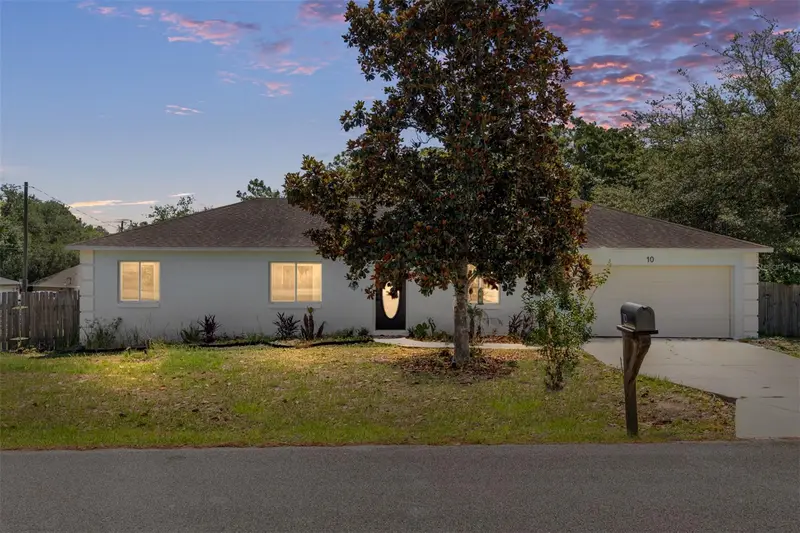 10 Pecan Radial Trce, FL