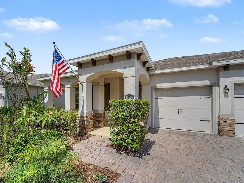 11626 Lake Lucaya Dr, FL