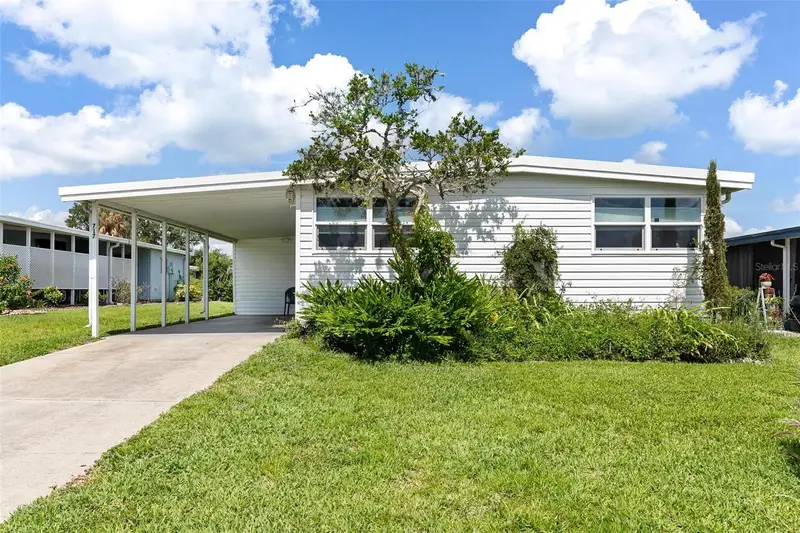 717 W Coach N Four Dr, FL