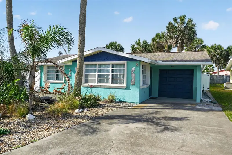 8 Poinsettia Dr, FL