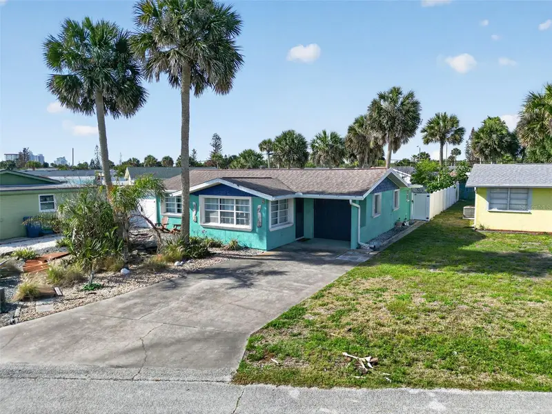 8 Poinsettia Dr, FL
