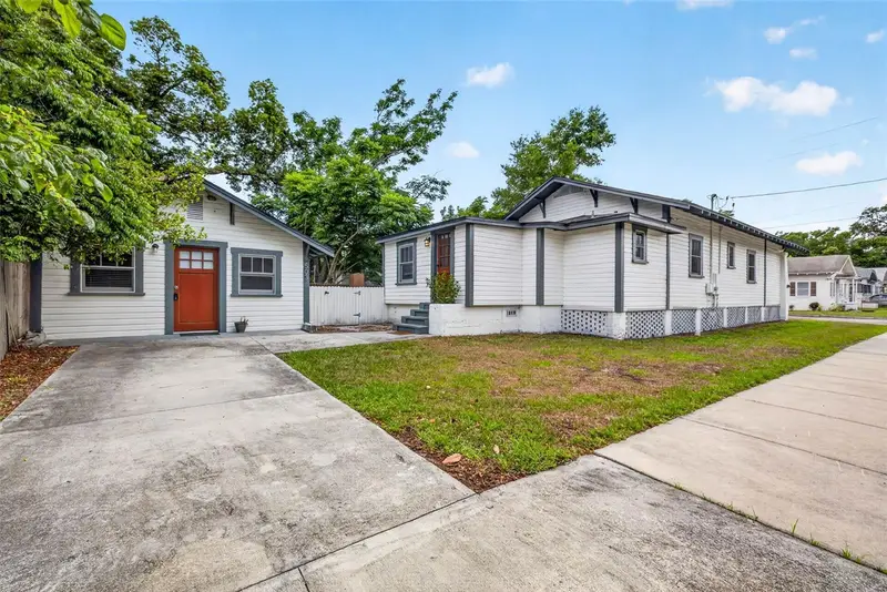 3007 N Central Ave, FL