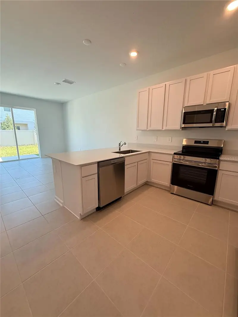3072 Chromatic St, FL