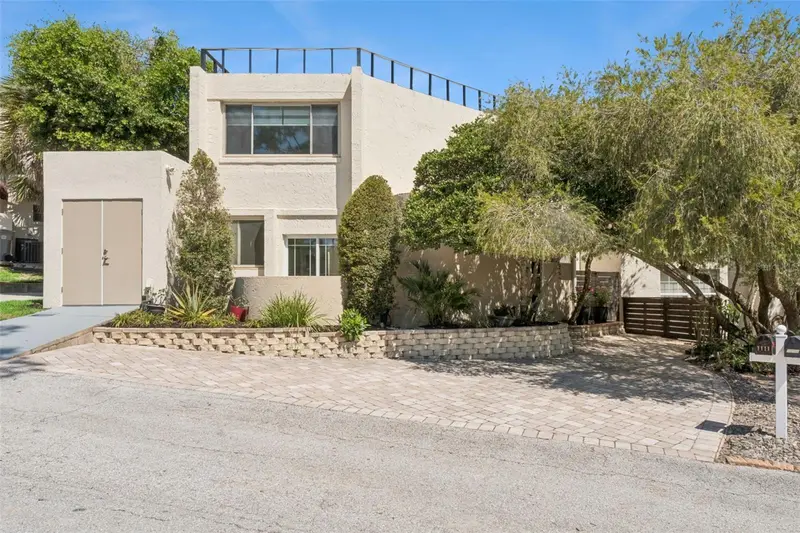 1111 Encourte Grn, FL