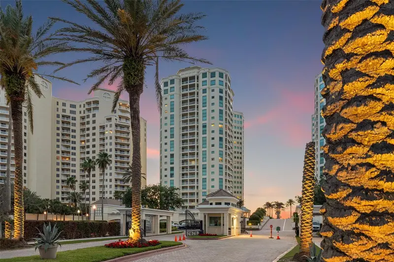 1180 Gulf Blvd #401, FL