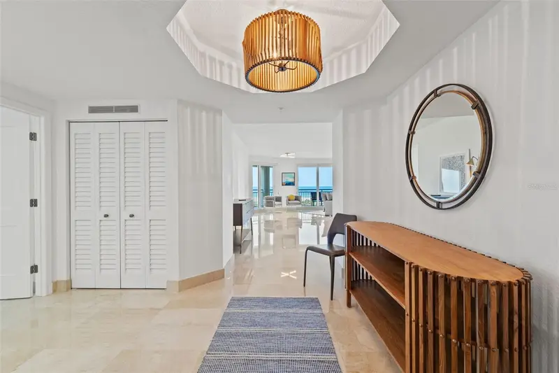 1180 Gulf Blvd #401, FL