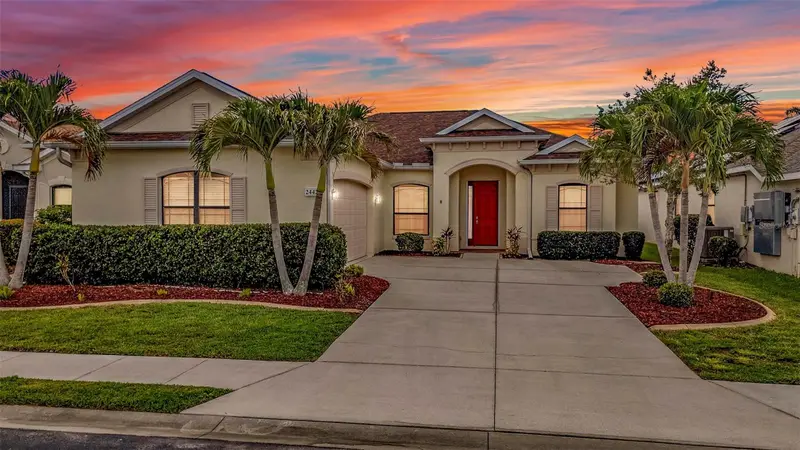 24425 Lakeview Pl, FL