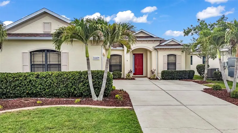 24425 Lakeview Pl, FL