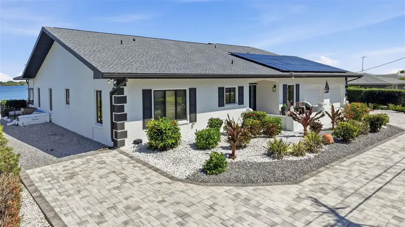 5207 Bay State Rd, FL