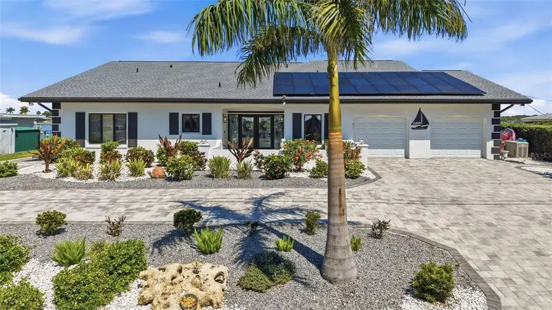 5207 Bay State Rd, FL