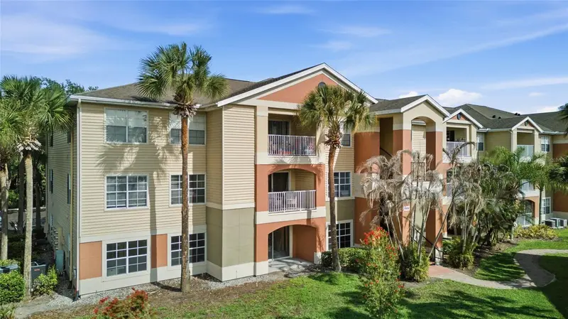 1950 Summer Club Dr #0214, FL