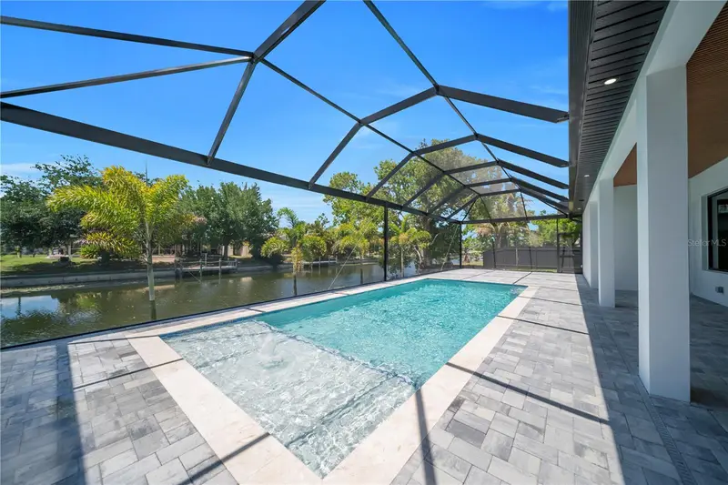 1114 Sw 8th Pl, FL