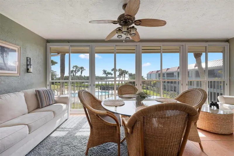 711 Manatee Ave, FL