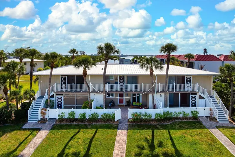711 Manatee Ave, FL