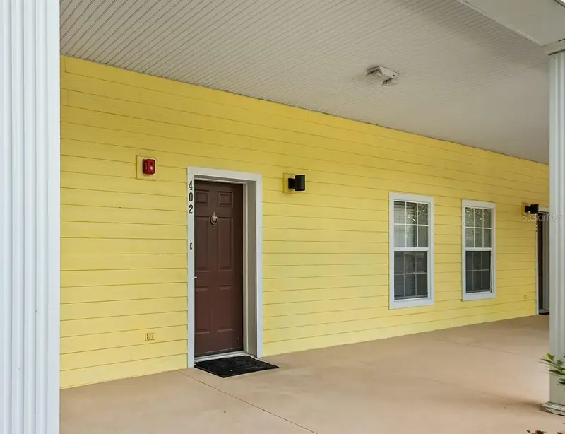 402 Lucaya Loop, FL