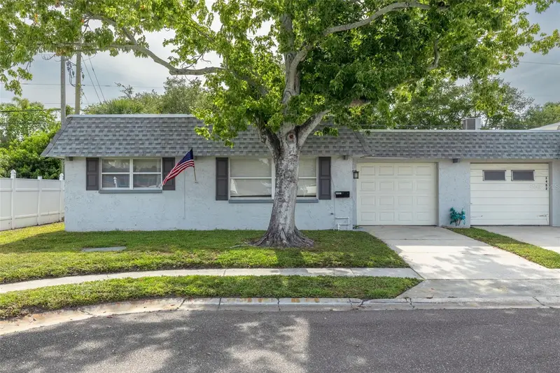 1401 Cara Dr #1401, FL
