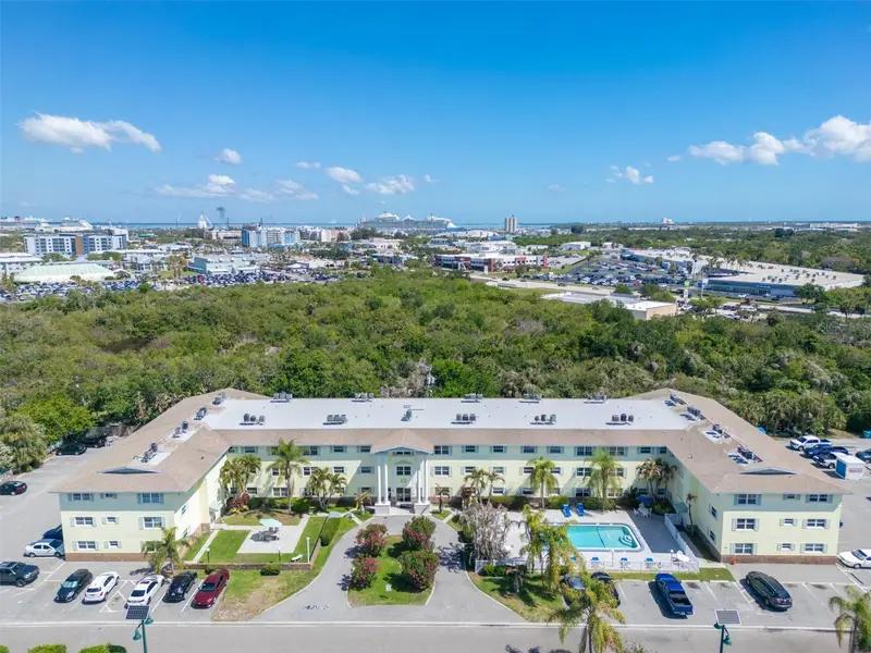 230 Columbia Dr #311, FL