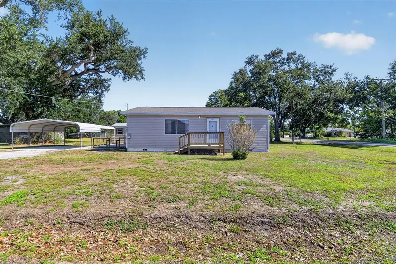 2102 Columbus Dr, FL