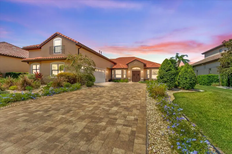 26301 Avenida Las Colinas, FL