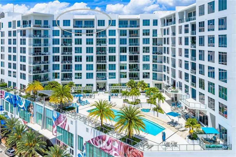 111 S Pineapple Ave #1208, FL